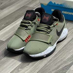 NIKE PG1 ELEMENT OLIVE