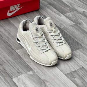 NIKE SHOX Z SILVER SNEAKER