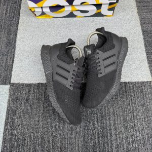 ADIDAS ULTRABOOST BLACK