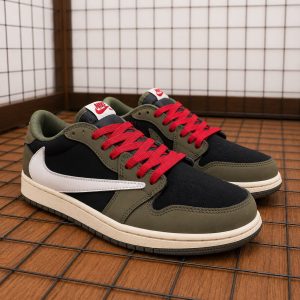 TRAVIS SCOTT X AIR JORDAN 1 LOW  BLACK OLIVE